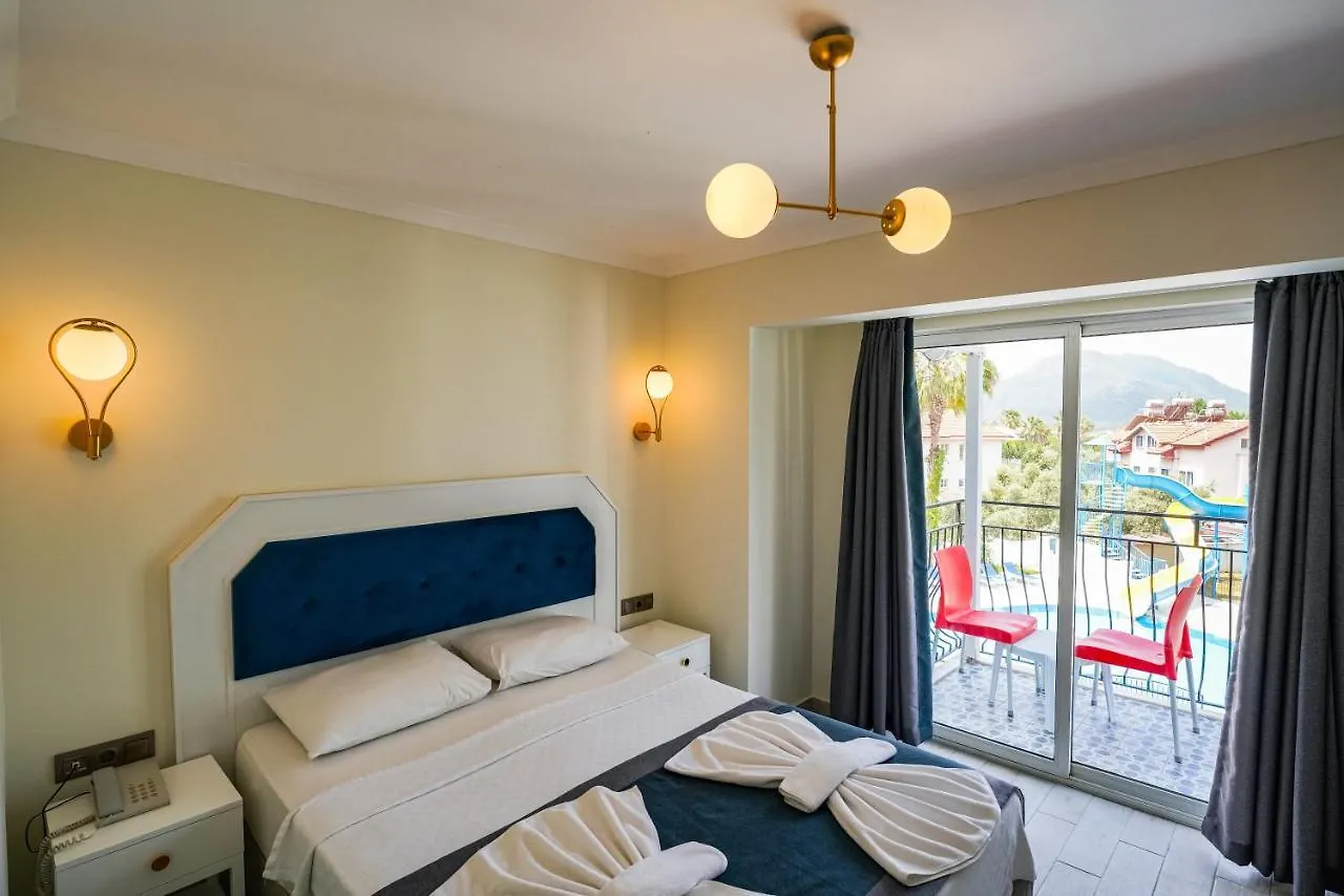 Blue Pearl Hotel Овачик
